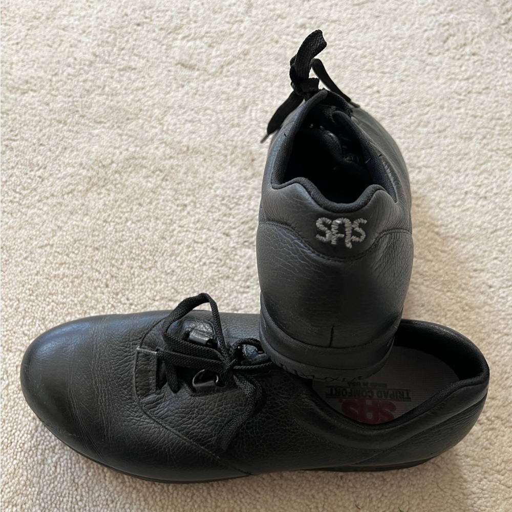 SAS brand work shoes. - Picture 3 of 7